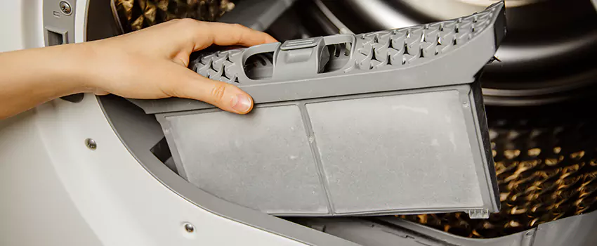 Signs Of A Clogged Dryer Lint Trap in Lauderdale Lakes, Florida